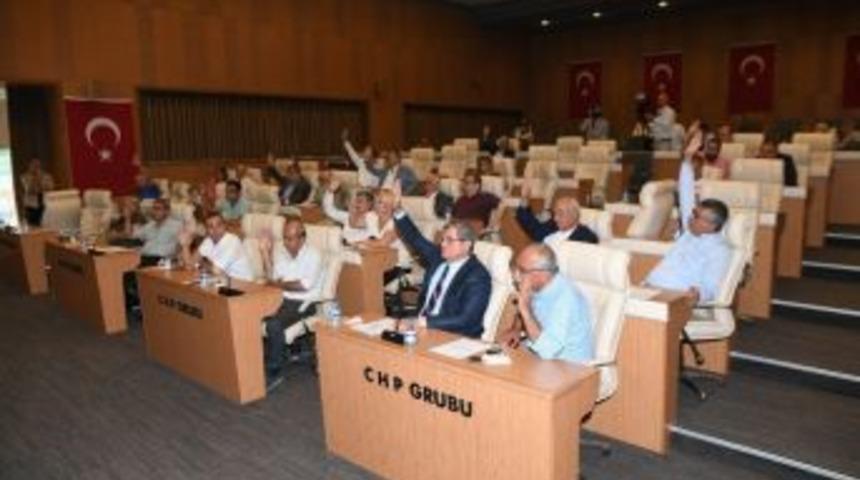 Şeker&ouml;z&rsquo;&uuml;n Meclis &Uuml;yeliği Oy Birliğiyle D&uuml;ş&uuml;r&uuml;ld&uuml;