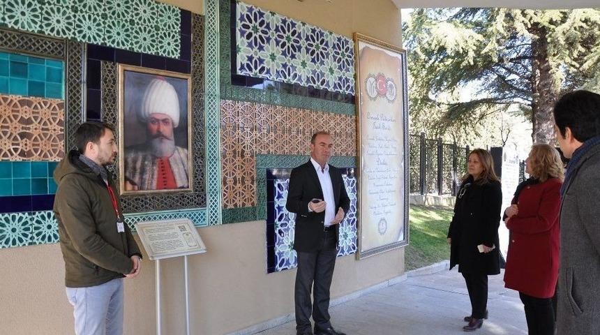 Osmanlı Padişahları Tarih Şeridi&rsquo;ne Ziyaret&ccedil;i Akını