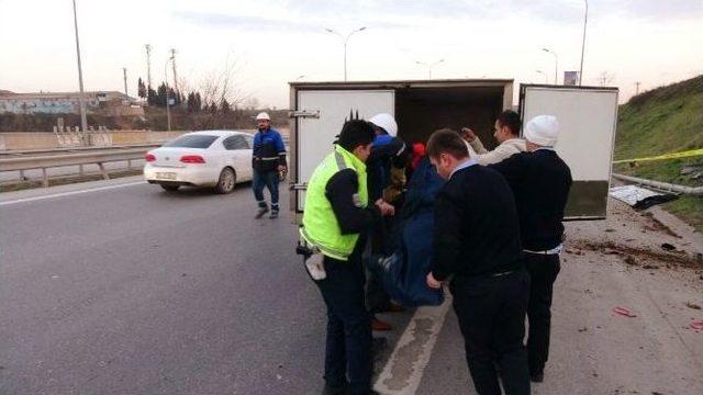 Pendik’te Trafik Kazası: 1 Ölü, 2 Yaralı