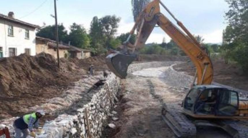 &Ccedil;avdarhisar&rsquo;da Dere Islahı &Ccedil;alışması