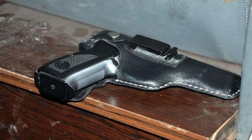 Cami Tuvaletinde &rsquo;canik&rsquo; Marka Tabanca Bulundu