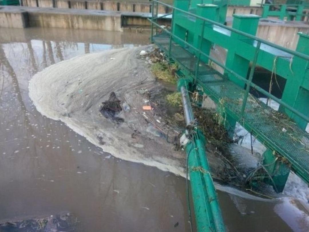 Porsuk &Ccedil;ay&rsquo;nda Biriken Kar Ve Yağmur Suları Tahliye Ediliyor