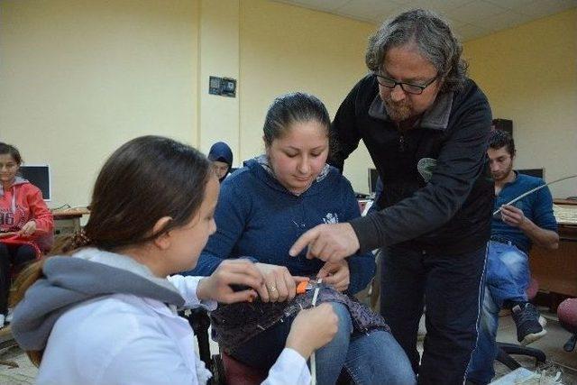 Kabadüz’de Dekoratif Ahşap Süsleme Kursu Açıldı