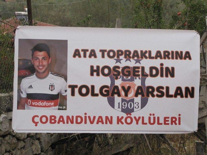 Beşiktaşlı Futbolcu Tolgay Arslan Köyünü Ziyaret Etti G1