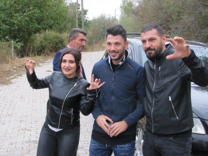 Beşiktaşlı Futbolcu Tolgay Arslan Köyünü Ziyaret Etti G4