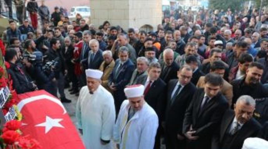 Roketli Saldırıda Hayatını Kaybeden Yaşlı Adam Toprağa Verildi