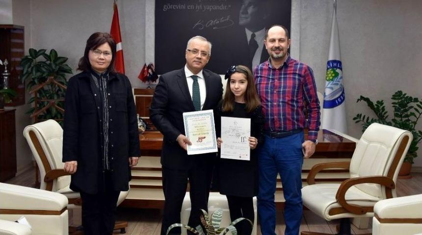 Minik Piyanistten Uluslararası Başarı