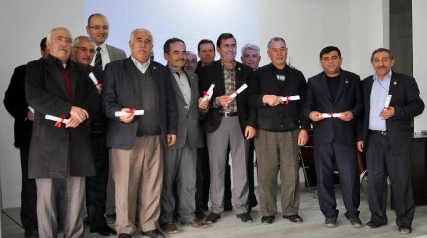 Sorgun&rsquo;da 14 Muhtara Bilgisayar Sertifikası Verildi