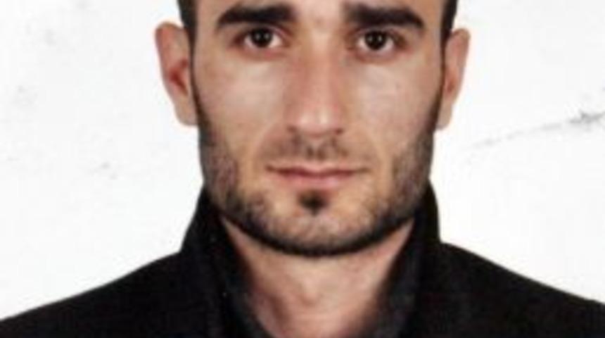 Eşini Ve Yeğenini &Ouml;ld&uuml;rd&uuml; 3 Kişiyi Yaraladı