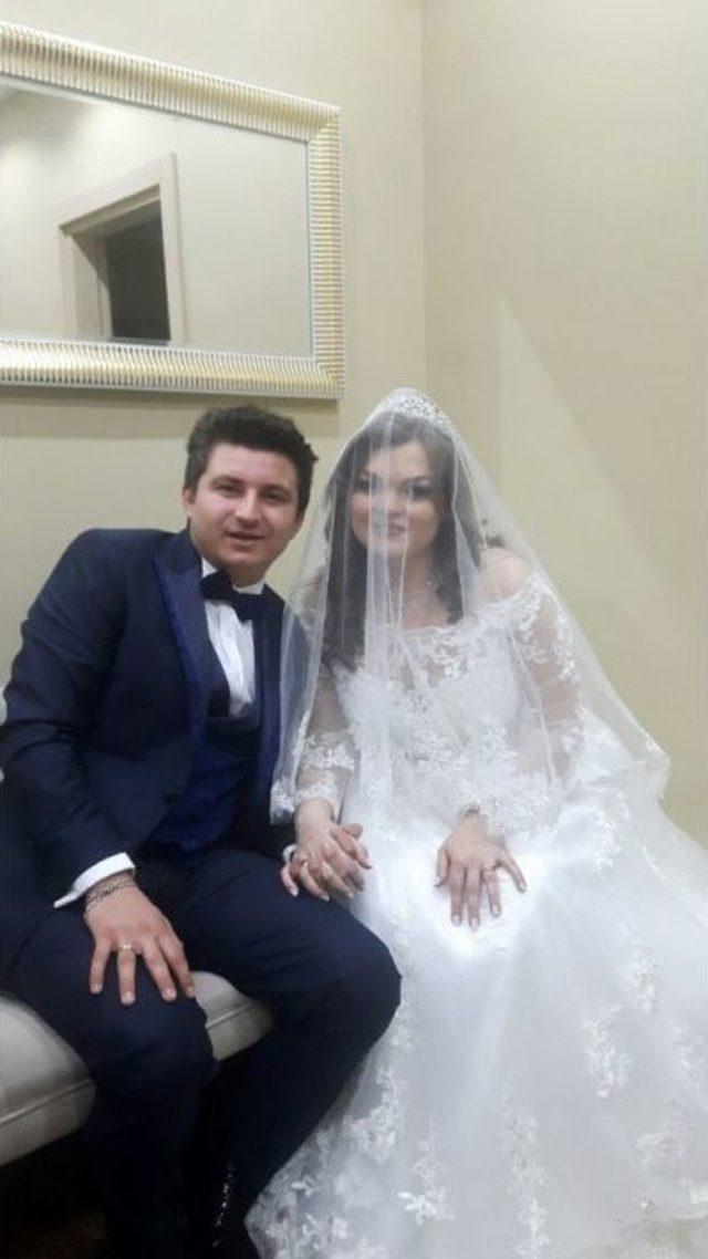 İnternette Tanıştığı Kolombiyalı Sevgilisini, İnternetten İstetti 1