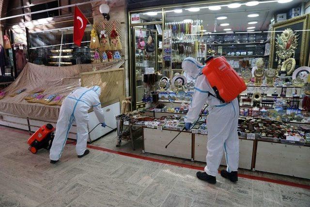 Tarihi &Ccedil;arşılar Haşerelere Ve Kemirgenlere Karşı İla&ccedil;lanıyor 1