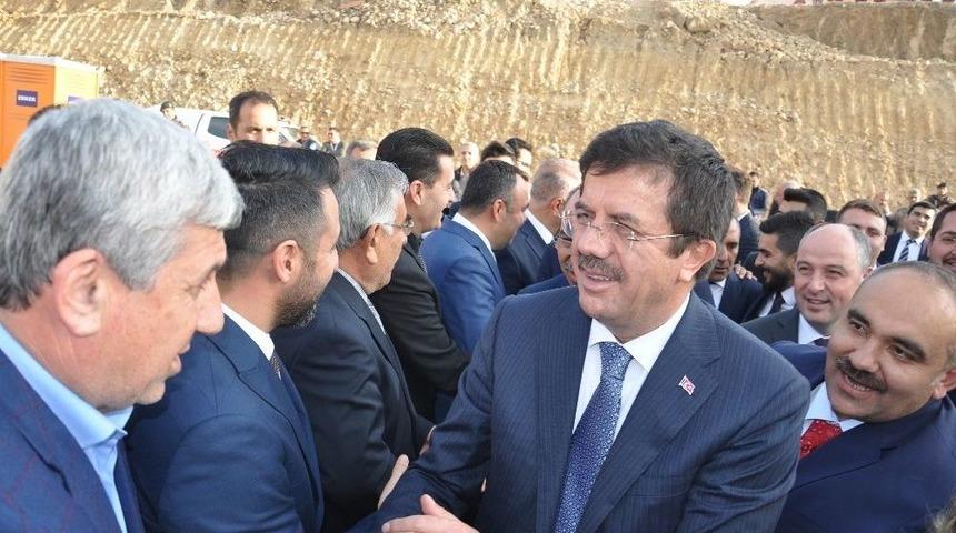Ekonomi Bakanı Zeybekci: &ldquo;15 Temmuz&rsquo;un Esintisi Yanlarından Ge&ccedil;se Yıllarca Ayağa Kalkamazlardı&rdquo;