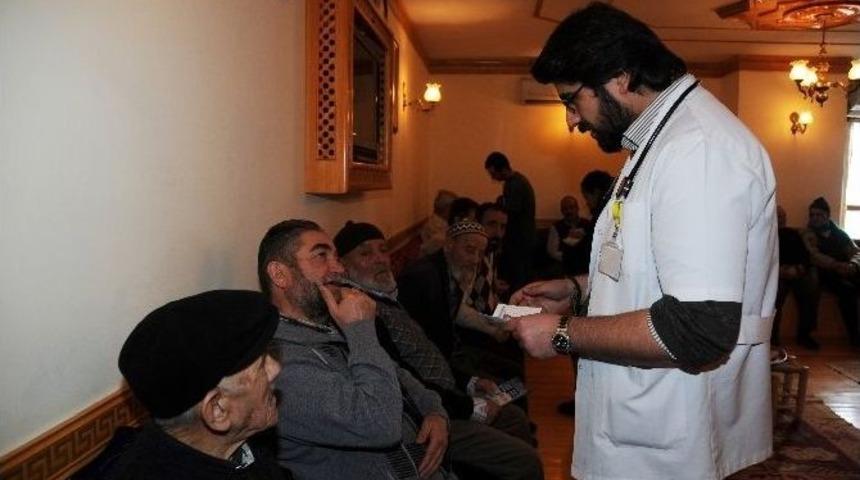 Dede Torun Evi&rsquo;nde İhtiyarlara Sağlık Hizmeti S&uuml;r&uuml;yor