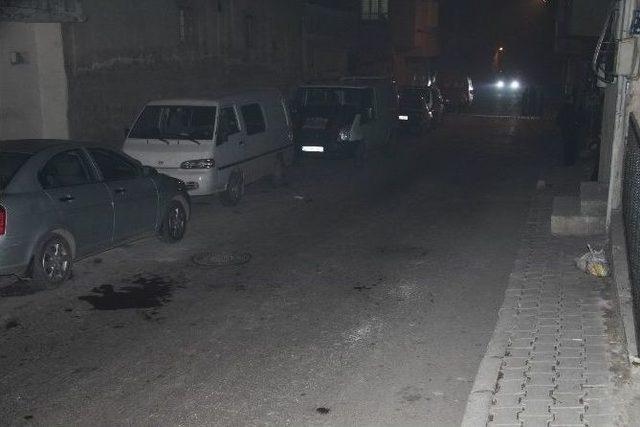 Sokak Ortasında Silahlı Saldırıya Uğradı 1