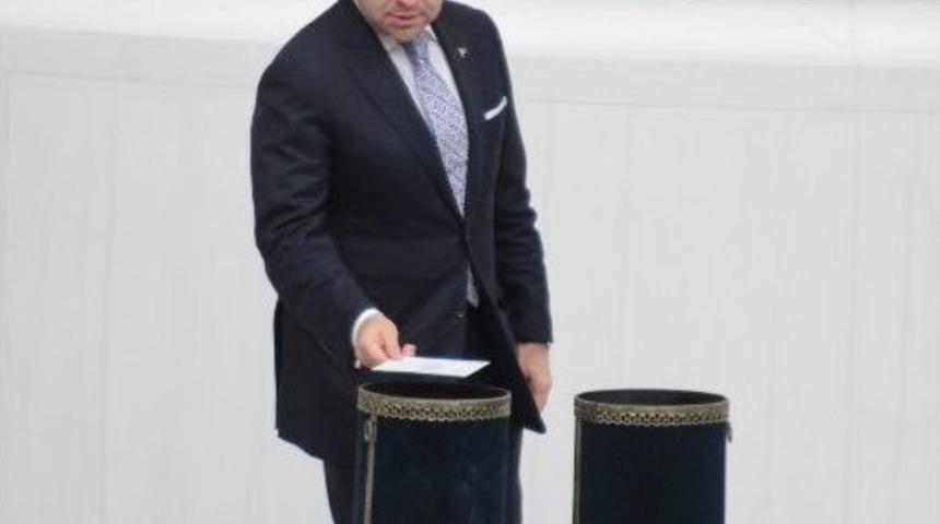 Egemen Bağış İ&ccedil;in "y&uuml;ce Divan" Oylaması Başladı