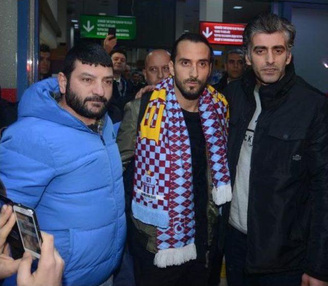 Erkan Zengin Trabzon&rsquo;Da Meşalelerle Karşılandı 3