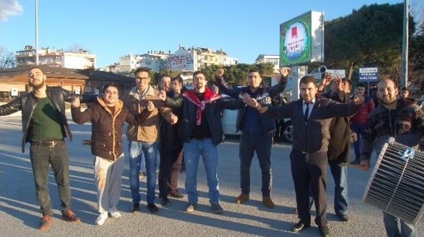 Lapseki İl&ccedil;esinde Asker Uğurlamaları