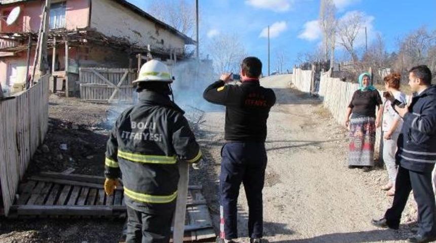 Eşinin Hatırası Eşyaları Yakınca Itfaiyeyi Alarma Ge&ccedil;irdi