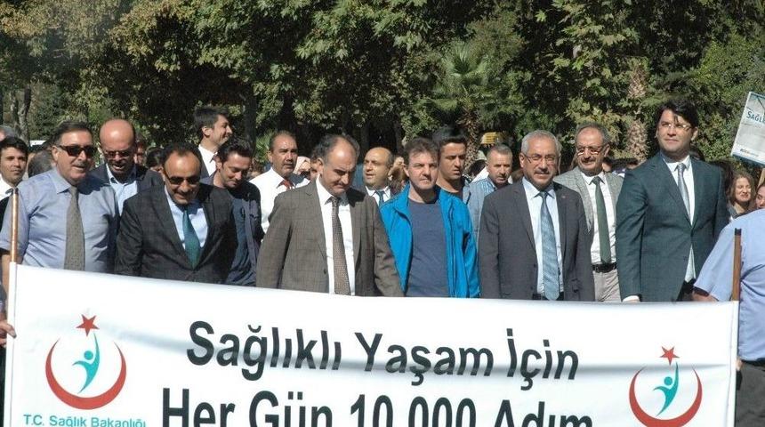 Kahramanmaraş&rsquo;ta "sağlıklı Yaşam Ve Obeziteyle M&uuml;cadele" Y&uuml;r&uuml;y&uuml;ş&uuml;