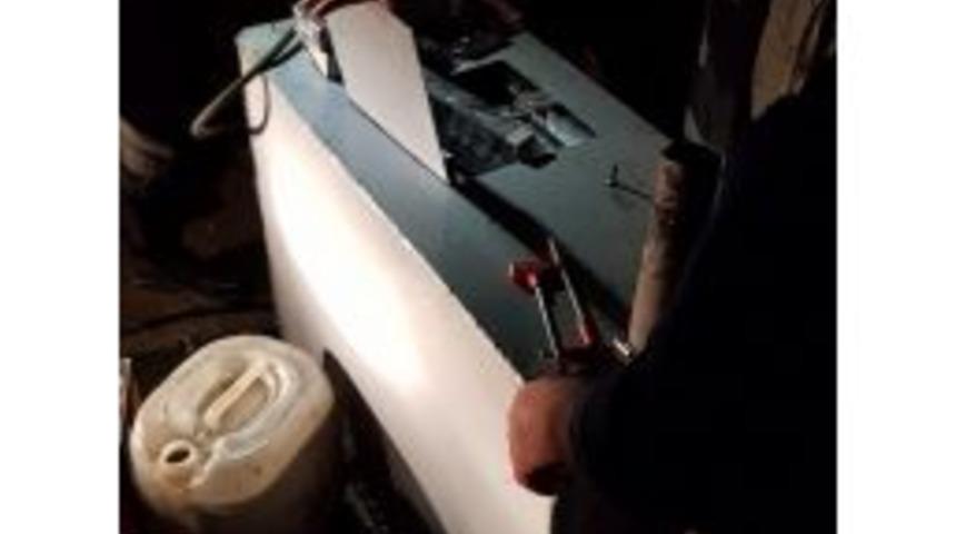 Otob&uuml;s&uuml;n Mazot Deposunda Ka&ccedil;ak Sigara Yakalandı