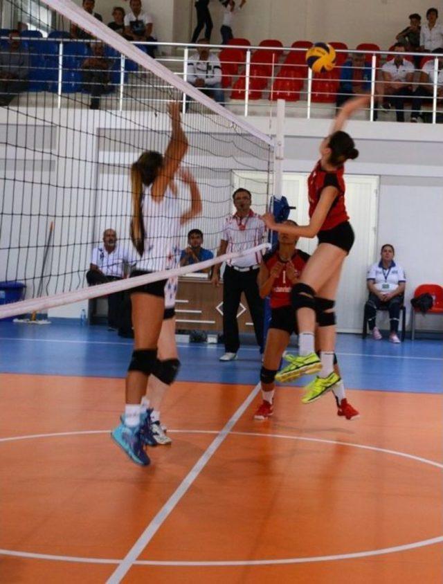 2. Lig Kadınlar Voleybol Turnuvası Sona Erdi