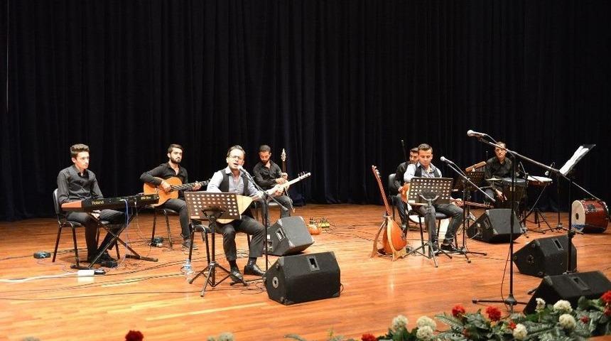 Neşet Ertaş Sa&uuml;&rsquo;de Anıldı