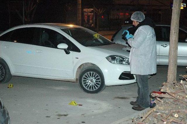 Kavga Ettiği Kişiyi M&uuml;şterilerinin G&ouml;z&uuml; &Ouml;n&uuml;nde &Ouml;ld&uuml;rd&uuml; 3