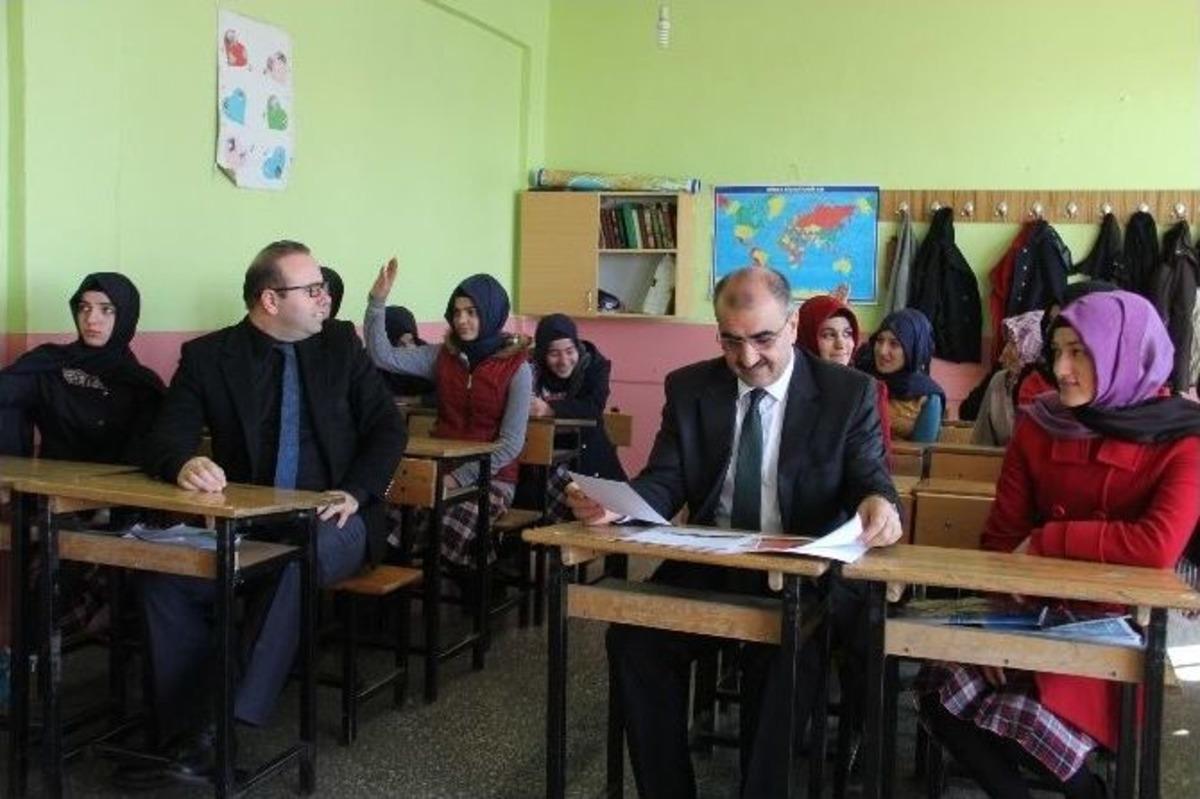 Vali Vekili Altun&rsquo;dan Okula Kazandırılan Kızlara Ziyaret