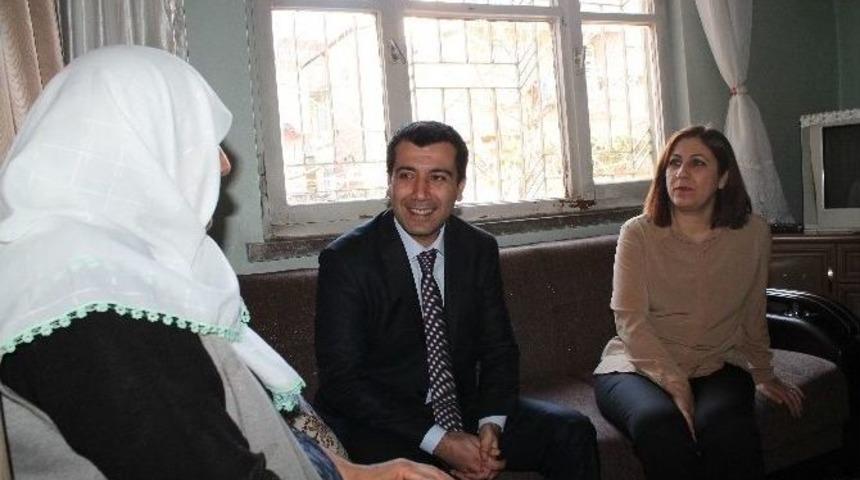 Hastane Y&ouml;neticisinden, Evde Ge&ccedil;miş Olsun Ziyareti