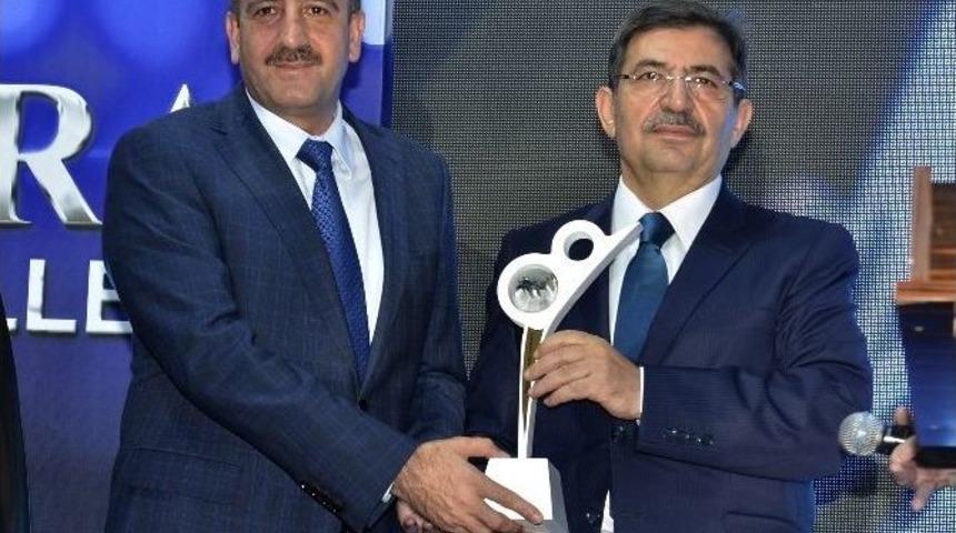 G&ouml;lbaşı&rsquo;na &Ouml;d&uuml;l