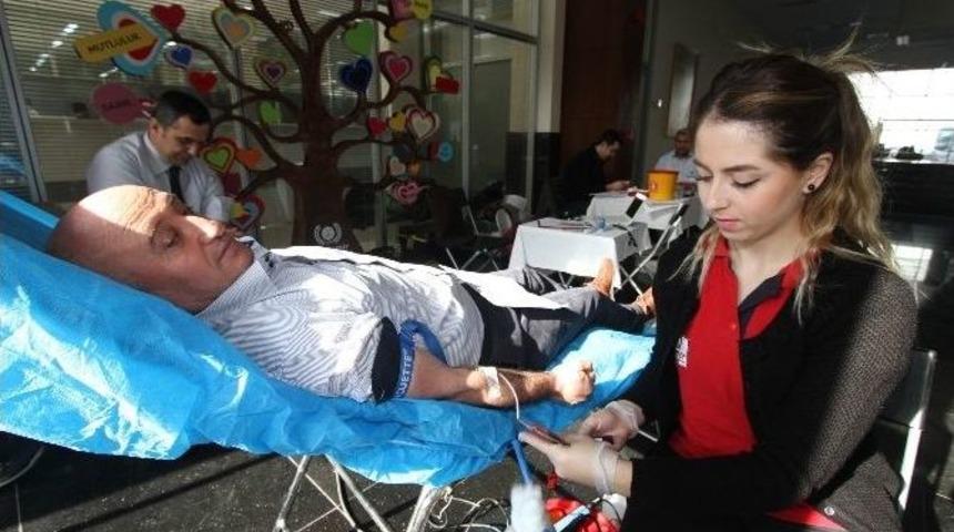 Belediye Personeli Kan Bağışladı