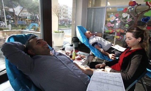 Belediye Personeli Kan Bağışladı