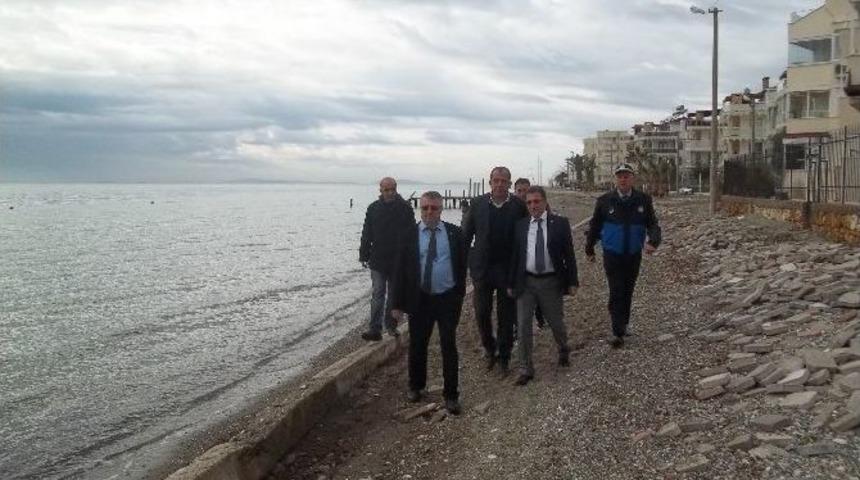 Edremit Sahillerinde Fırtına Sonrası Bakım Onarımlar Başladı