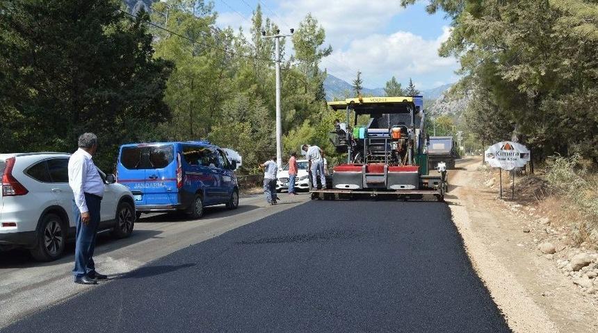B&uuml;y&uuml;kşehir&rsquo;den &Ccedil;ıralıya Sıcak Asfalt