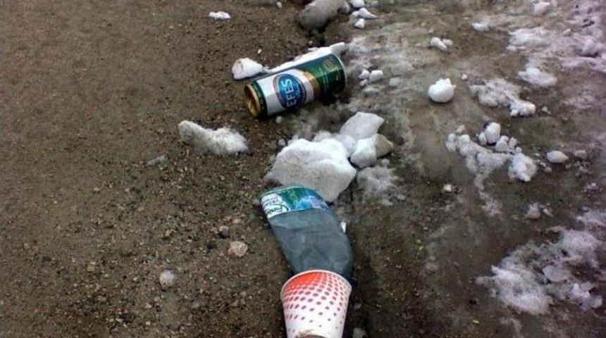 G&uuml;n&uuml;birlik Ziyaret&ccedil;iler Uludağ&rsquo;ı &Ccedil;&ouml;pl&uuml;ğe &Ccedil;eviriyor