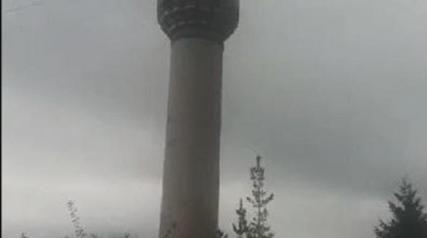 Trabzon’Da Minarenin Yıkılma Anı Kamerada