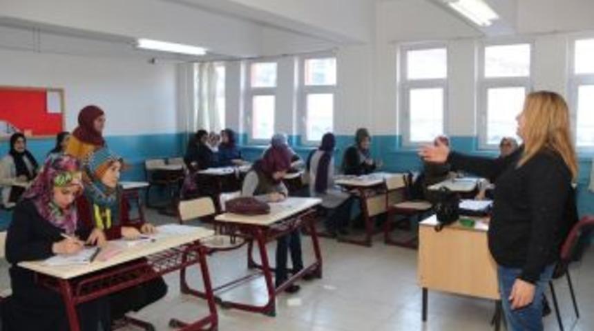 Öğrencilere 15 Günlük Eğitim Kampı