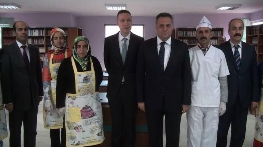 Baskil&rsquo;de Aş&ccedil;ı &Ccedil;ırakları Kurslarını Tamamladı