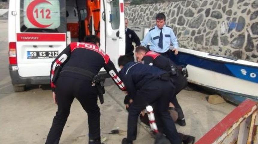 &Ccedil;evreyi Rahatsız Etti, Gelen Polislere Zor Anlar Yaşattı