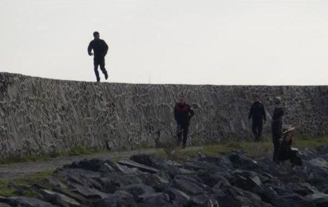 &Ccedil;evreyi Rahatsız Etti, Gelen Polislere Zor Anlar Yaşattı 1