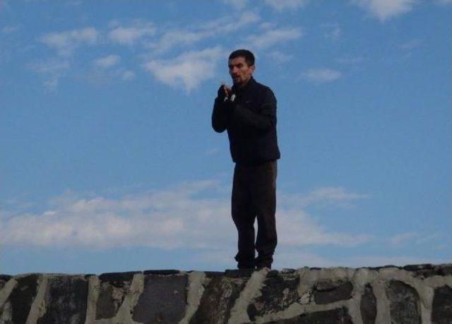 &Ccedil;evreyi Rahatsız Etti, Gelen Polislere Zor Anlar Yaşattı 3