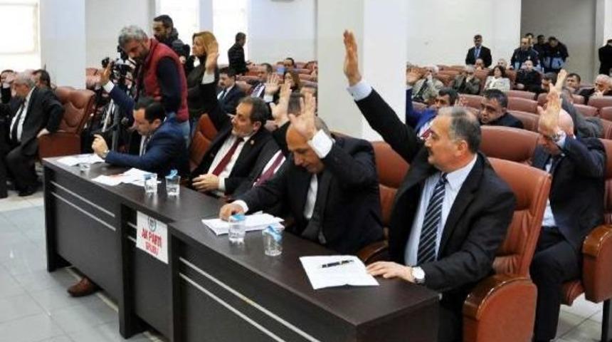 Belediye Meclisinde 'cemevi Ibadethane Sayısın' Teklifi Kabul Edilmedi