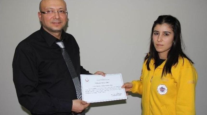 Telefonla Doğum Yaptıran 112 Personeline Teşekk&uuml;r Belgesi