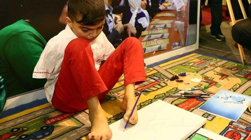 Engelli Ressamlar Yeteneklerini Yarıştıracak