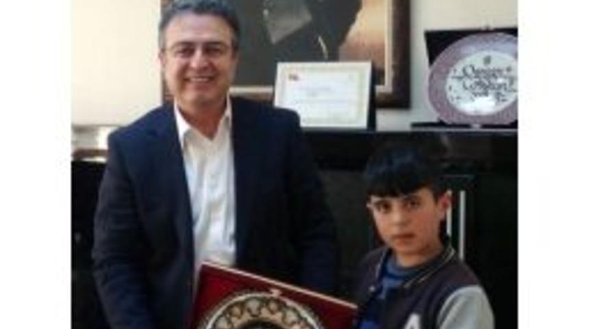 Sivas Filminin &Ouml;d&uuml;ll&uuml; Oyuncusu Doğan İzci, Yeni &Ccedil;eltek K&ouml;m&uuml;r İşletmeleri Genel M&uuml;d&uuml;r&uuml; Coşkun&rsquo;u Ziyaret Etti