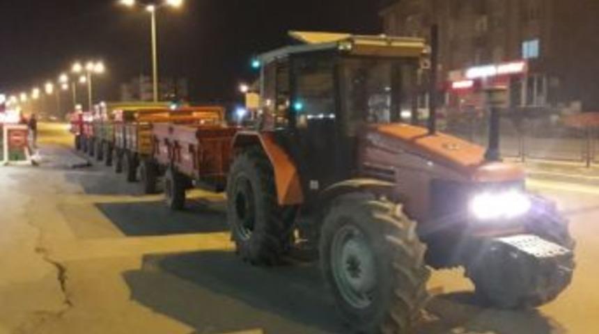 Trakt&ouml;re 5 R&ouml;mork Takan S&uuml;r&uuml;c&uuml;ye Ceza Kesildi