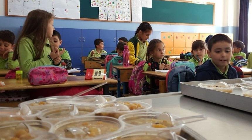 &Ouml;ğrencilerin Ağzı Aşure İle Tatlandı