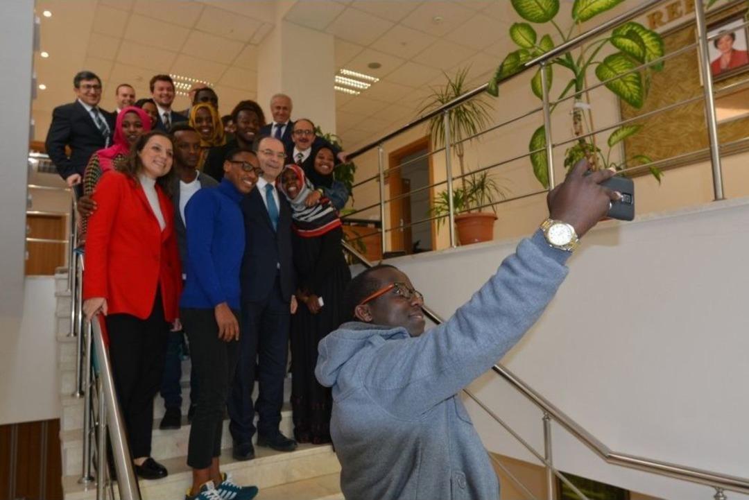 Y&ouml;k &Uuml;yesi Rahmi Er D&uuml;zce &Uuml;niversitesi&rsquo;ni Ziyaret Etti