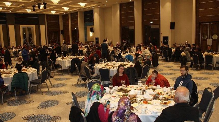 Tokat&rsquo;ta 60 Başarılı &Ouml;ğrenci Bursla &Ouml;d&uuml;llendirildi