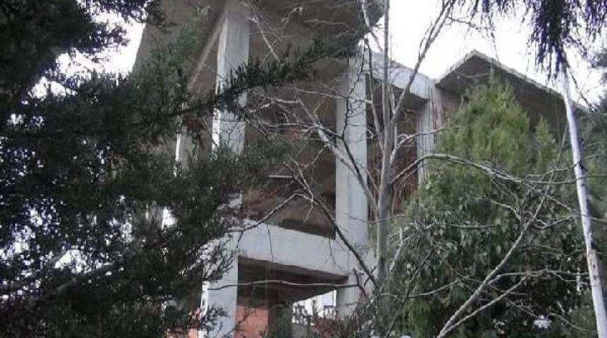 Validebağ Korusu Yanında Yapımına Başlanan Cami Ortaya Çıkmaya Başladı